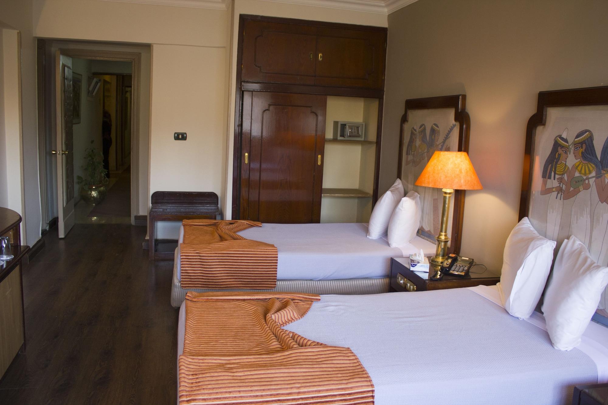 Zayed Hotel Giza Bagian luar foto