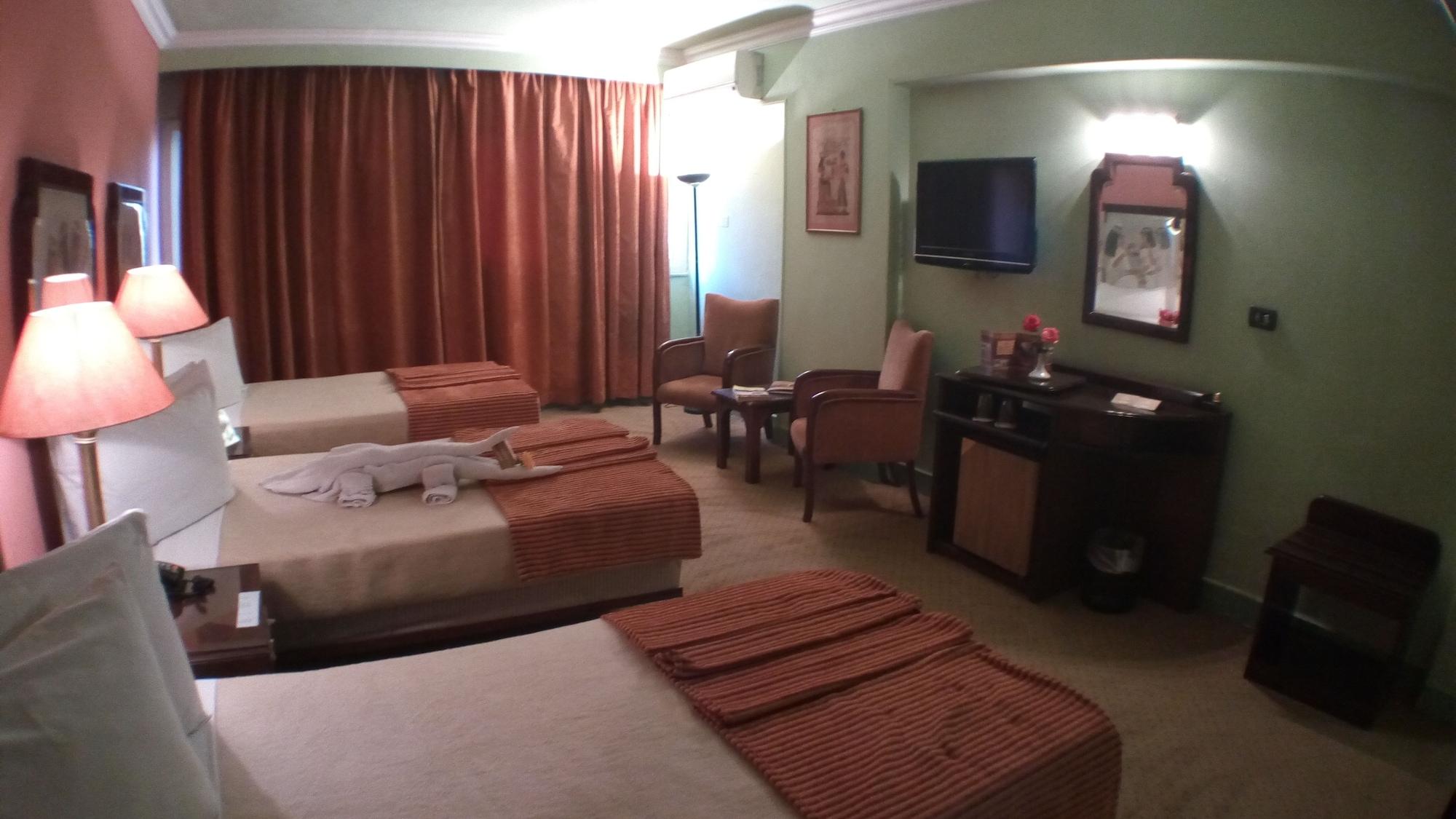 Zayed Hotel Giza Bagian luar foto