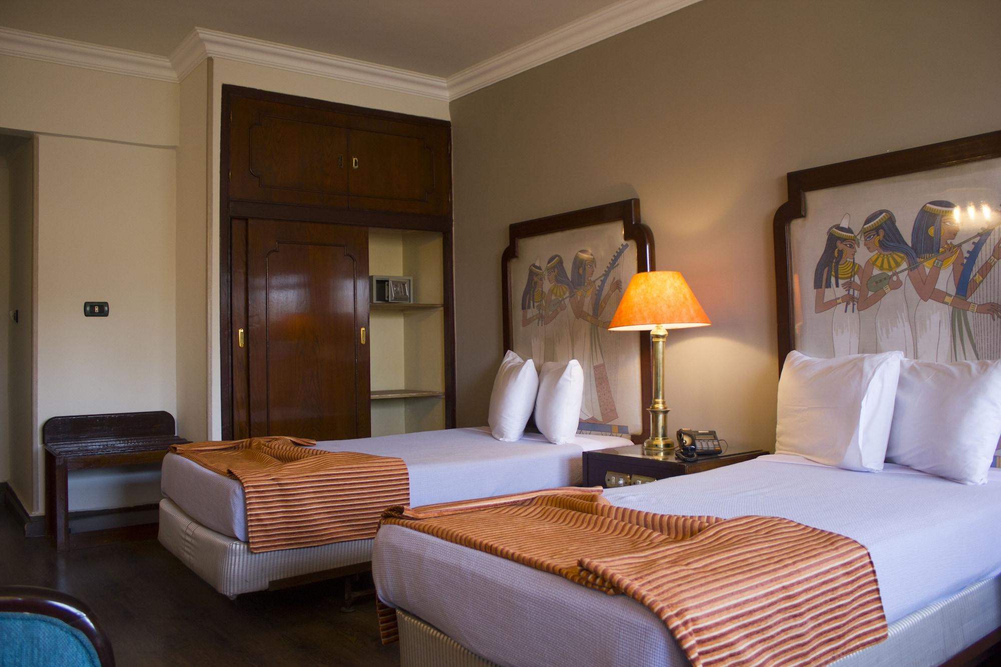 Zayed Hotel Giza Bagian luar foto