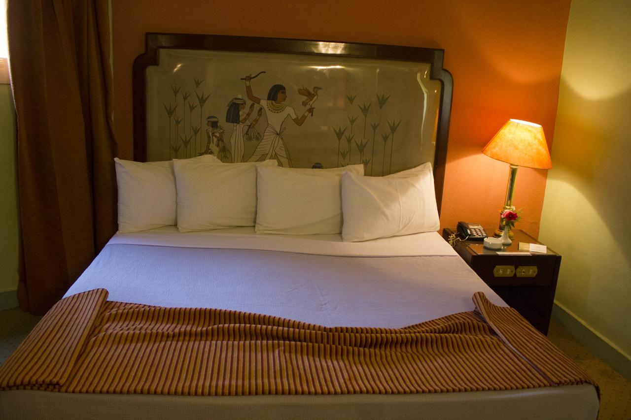 Zayed Hotel Giza Bagian luar foto