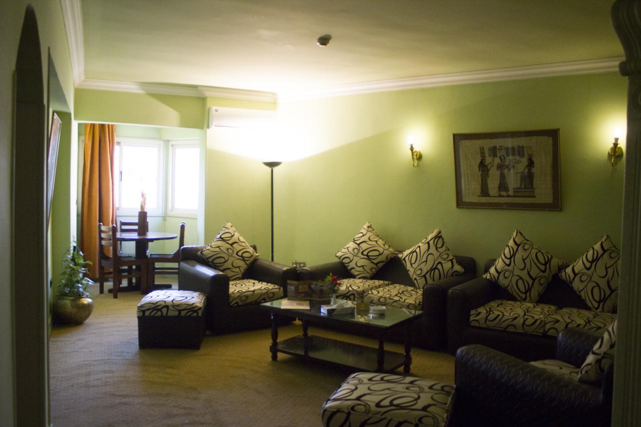 Zayed Hotel Giza Bagian luar foto